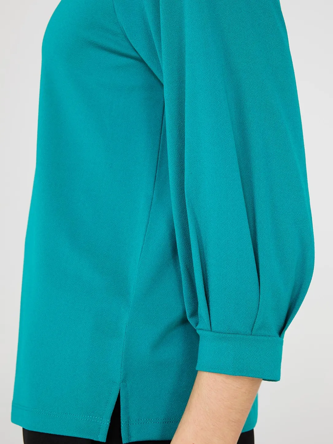 3/4 Pleated Sleeve Boat Neck Top