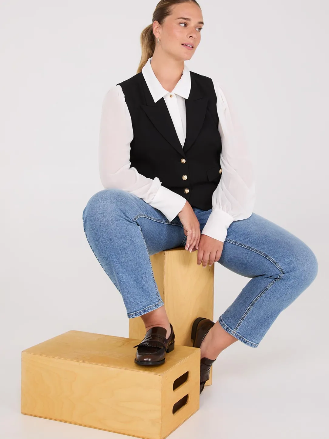 3-Button Notch Collar Vest