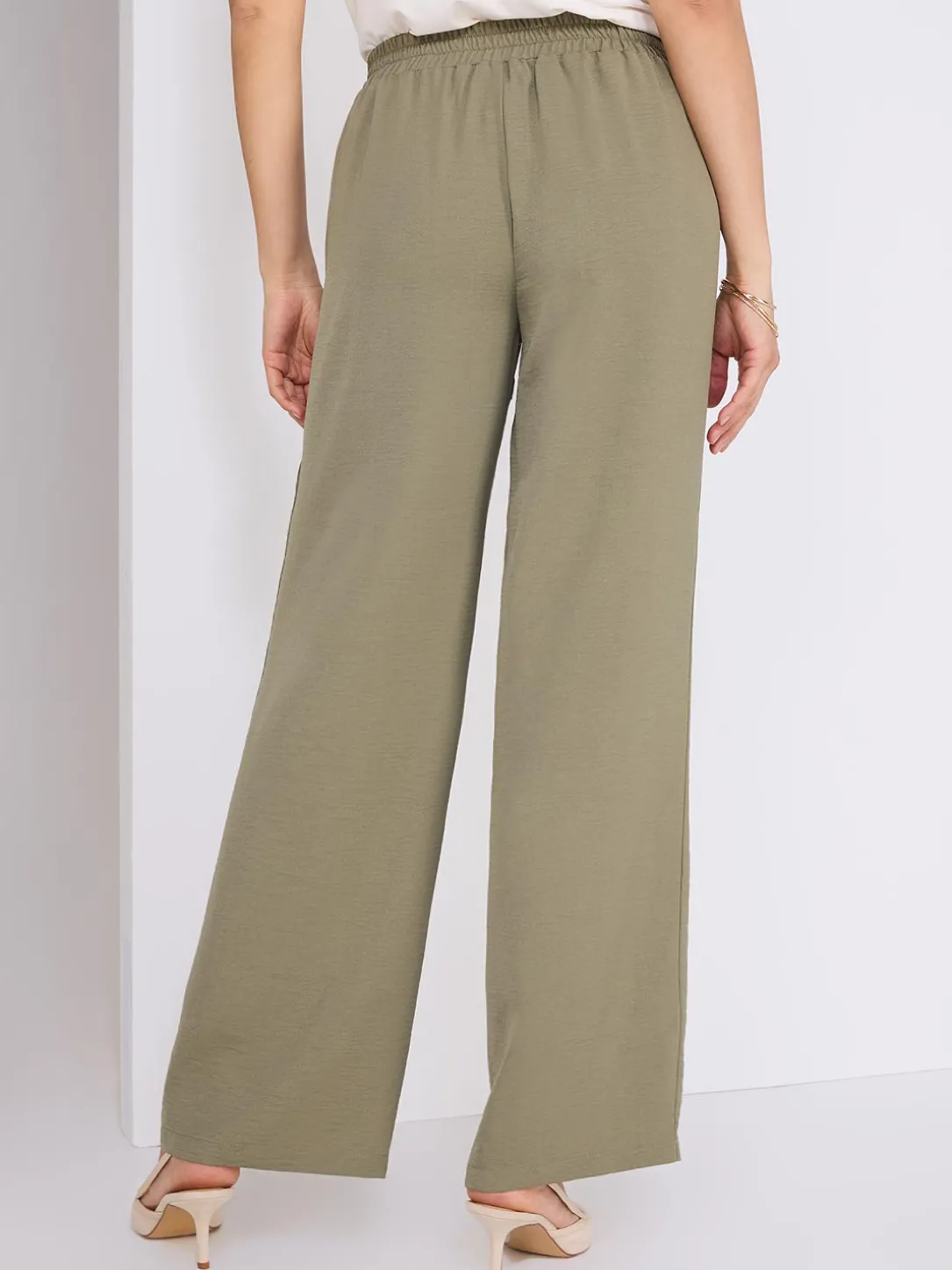 Classic Rise Wide-Leg Pants