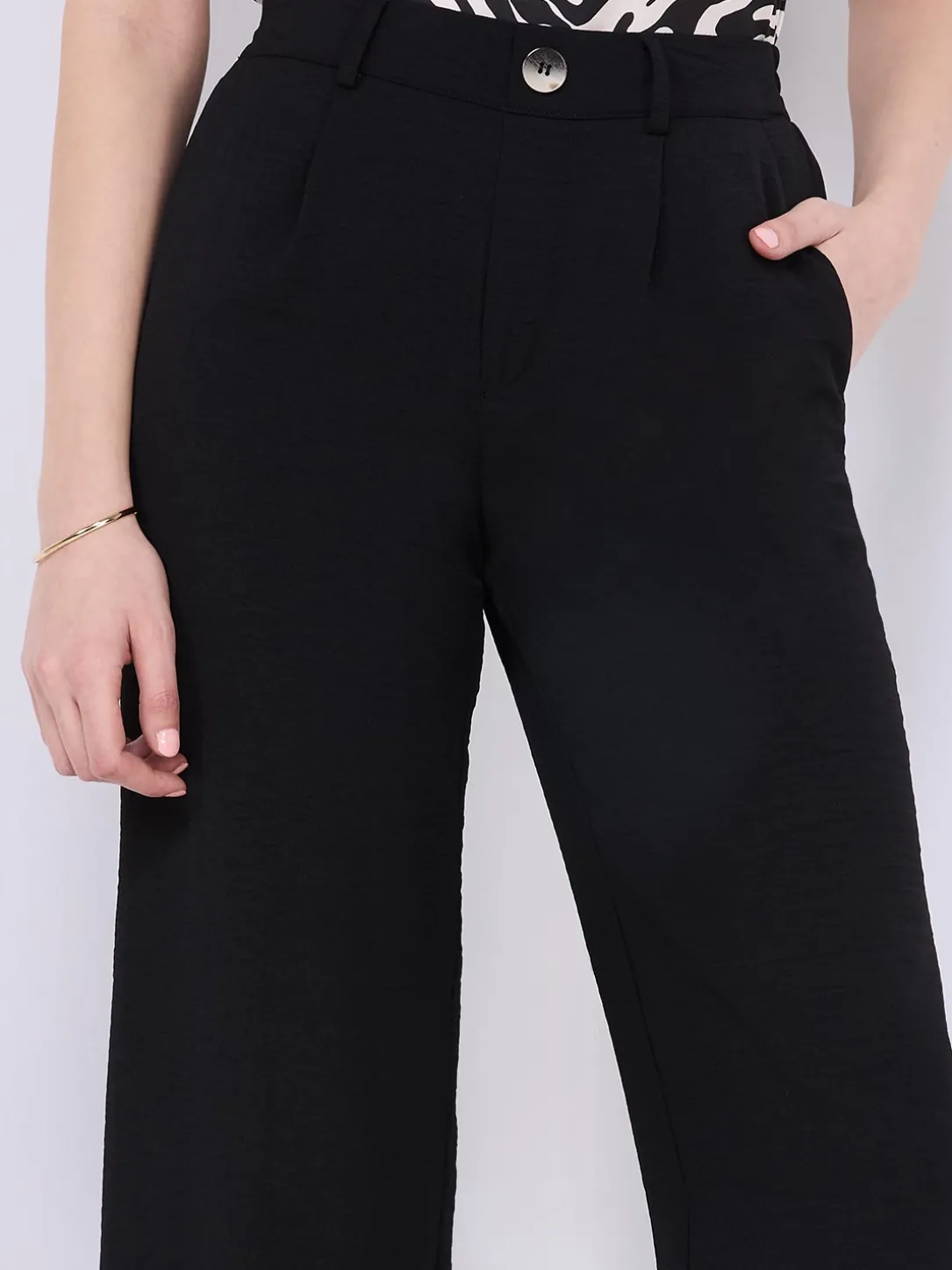 Classic Rise Wide-Leg Pants