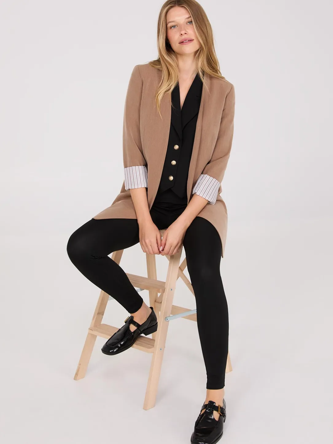 Collarless Open Blazer