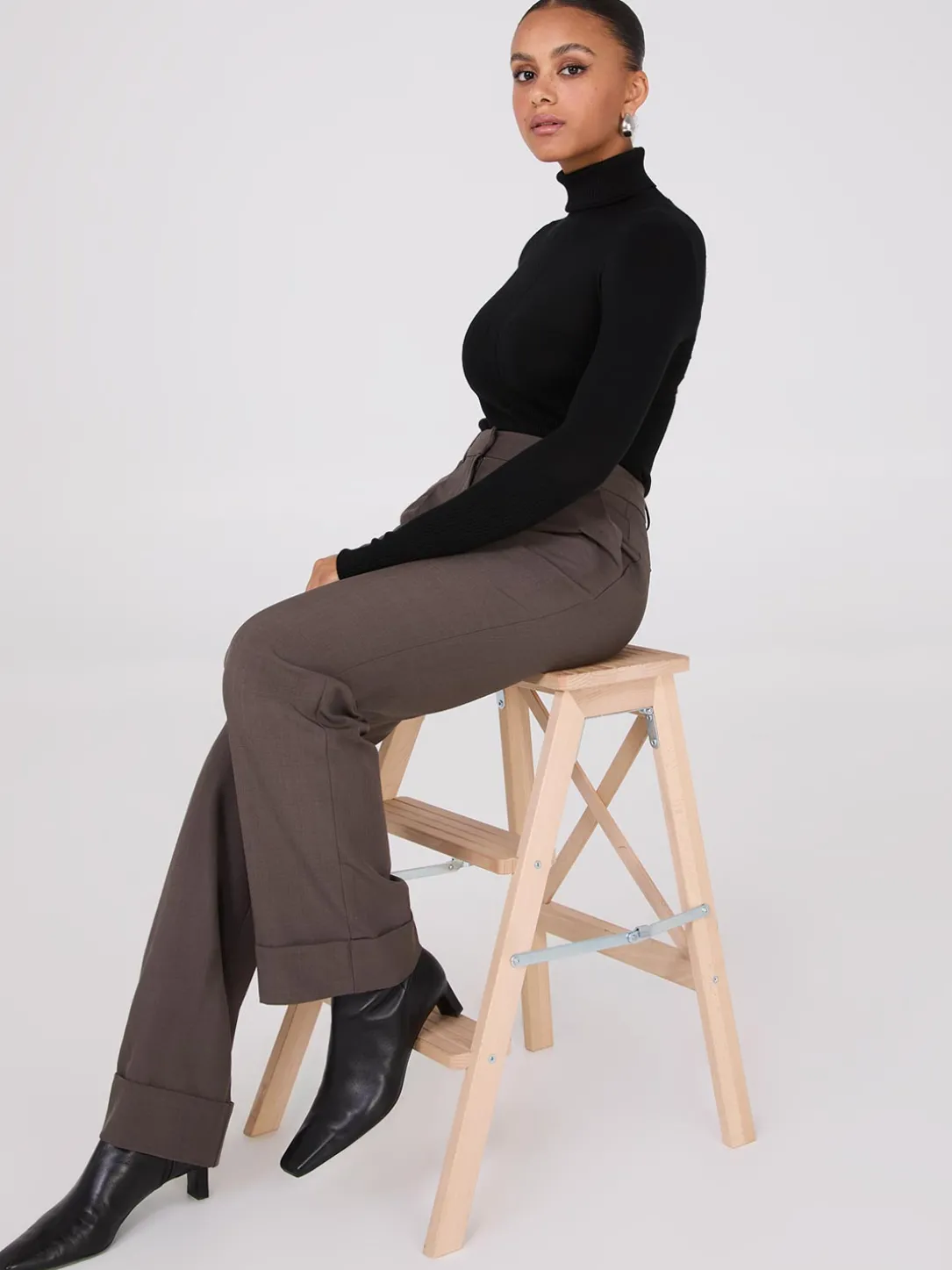 Contrasting Stitch Turtleneck Ribbed Sweater