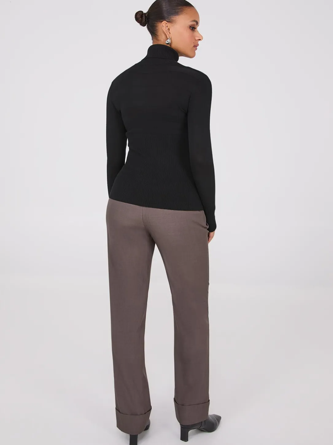 Contrasting Stitch Turtleneck Ribbed Sweater