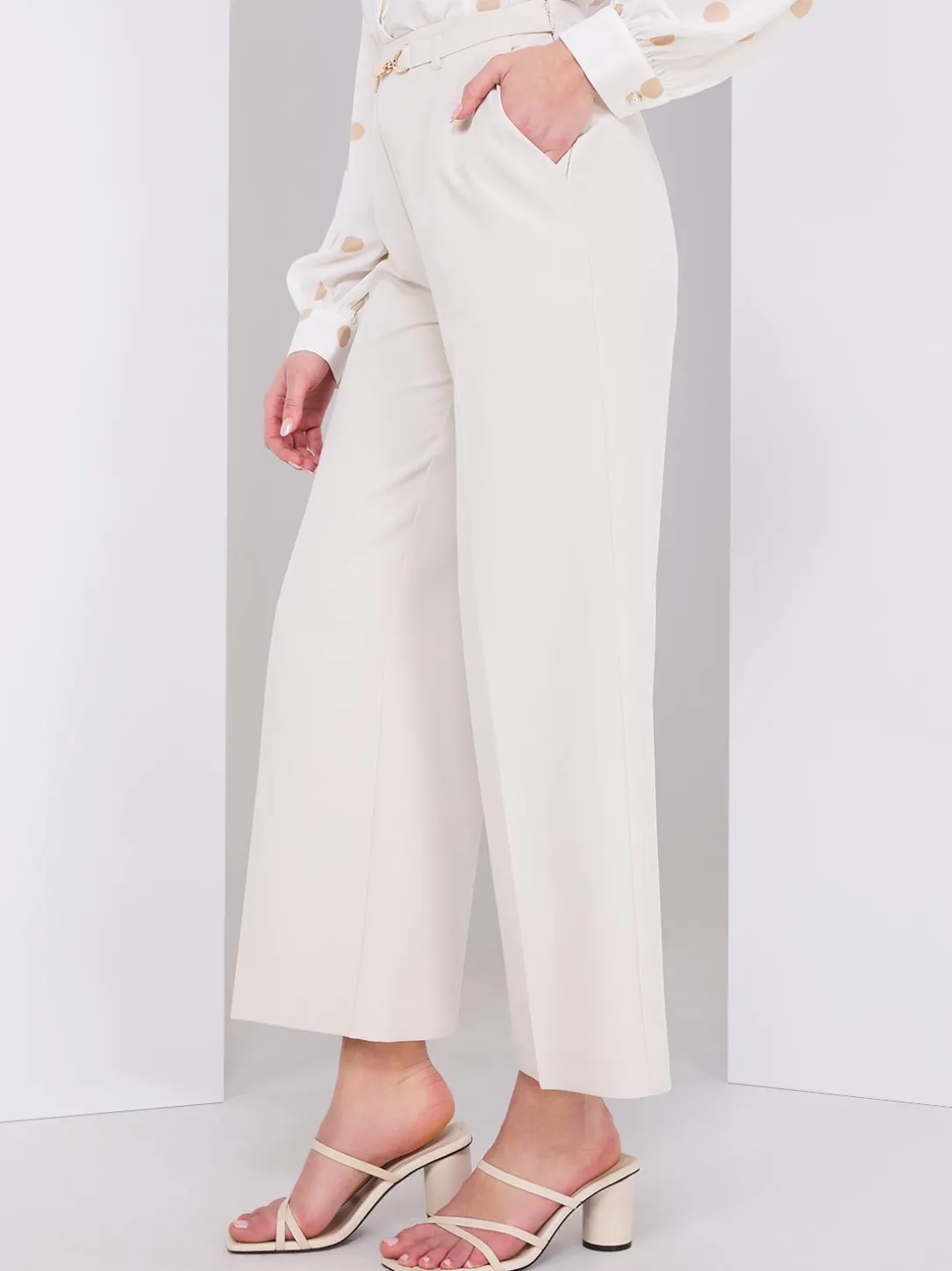 Cropped Wide-Leg Pants With Gold Hardware