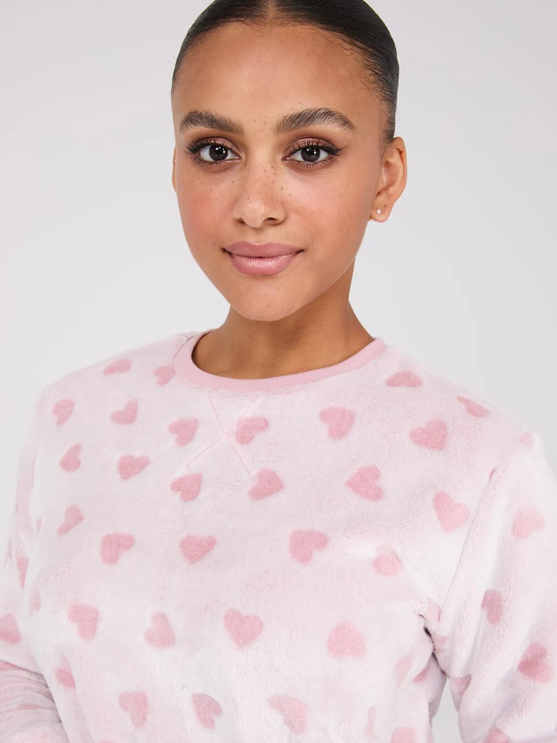 Embossed Heart Pattern Plush Pajama Set