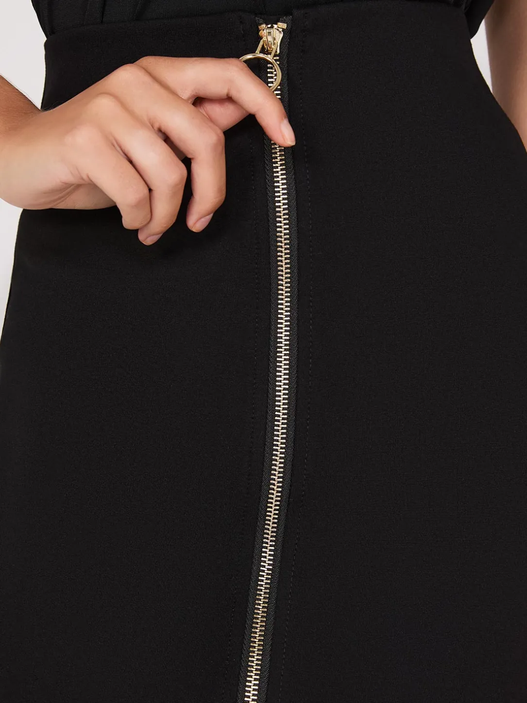 Exposed Zipper Front Pencil Skirt