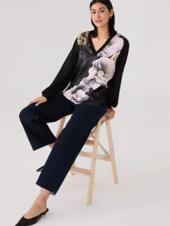 Floral Print Front V-Neck Top