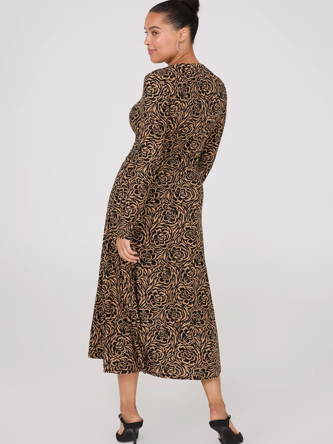 Floral Print Gathered Midi Dress
