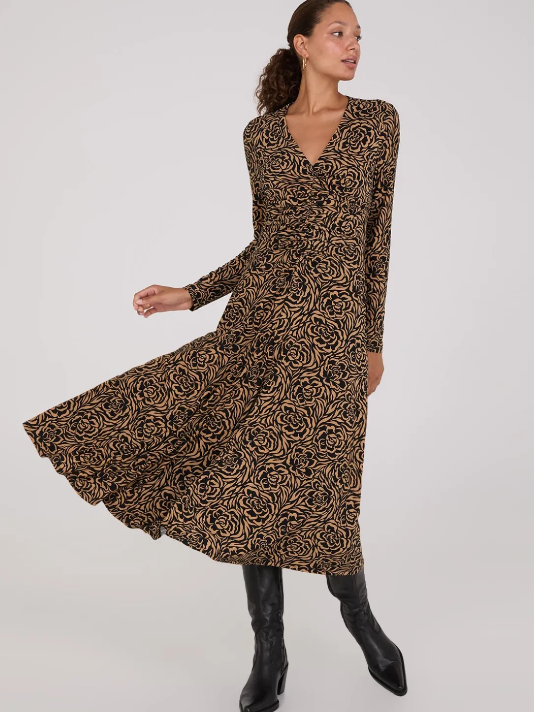 Floral Print Gathered Midi Dress