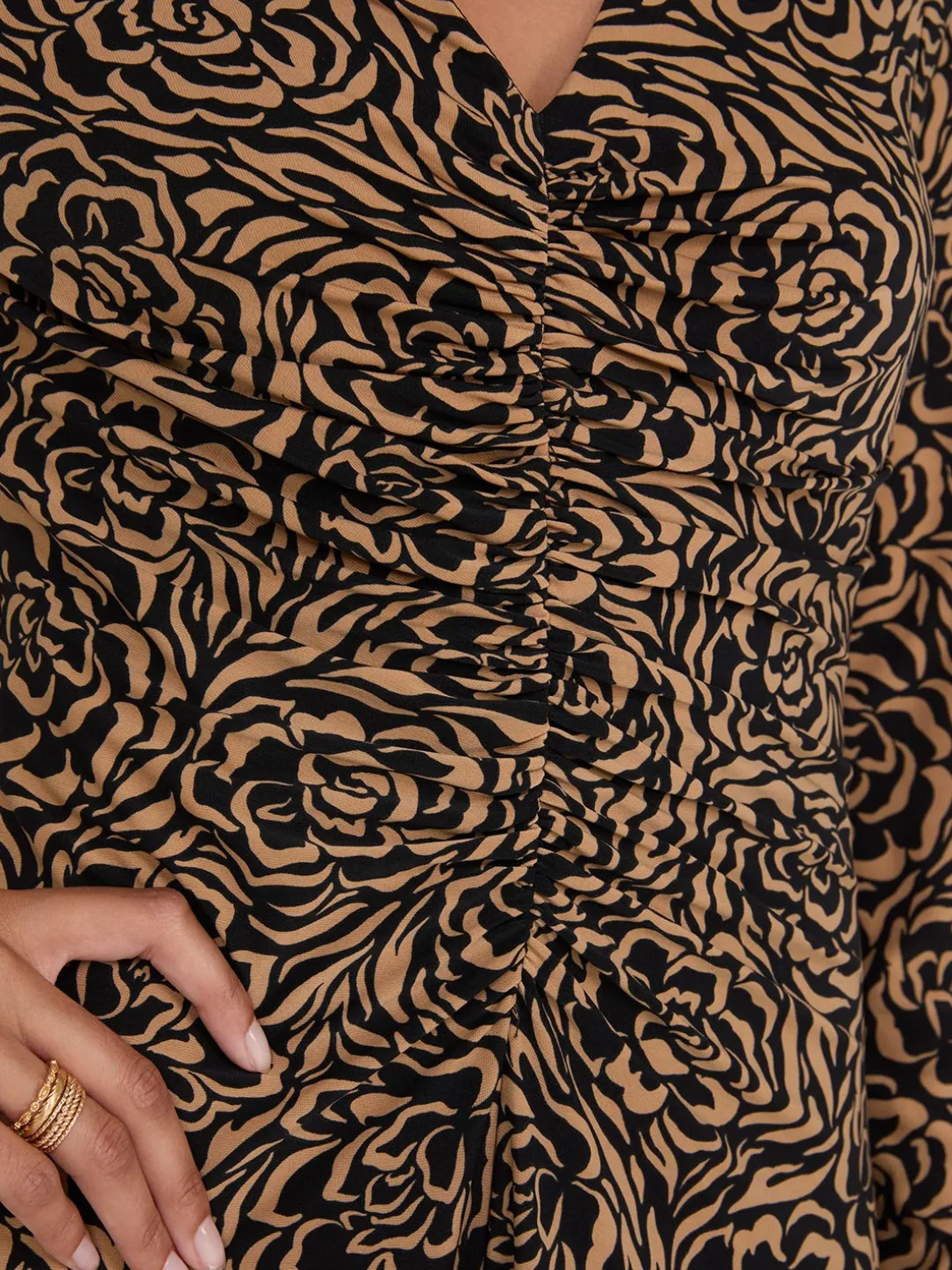 Floral Print Gathered Midi Dress