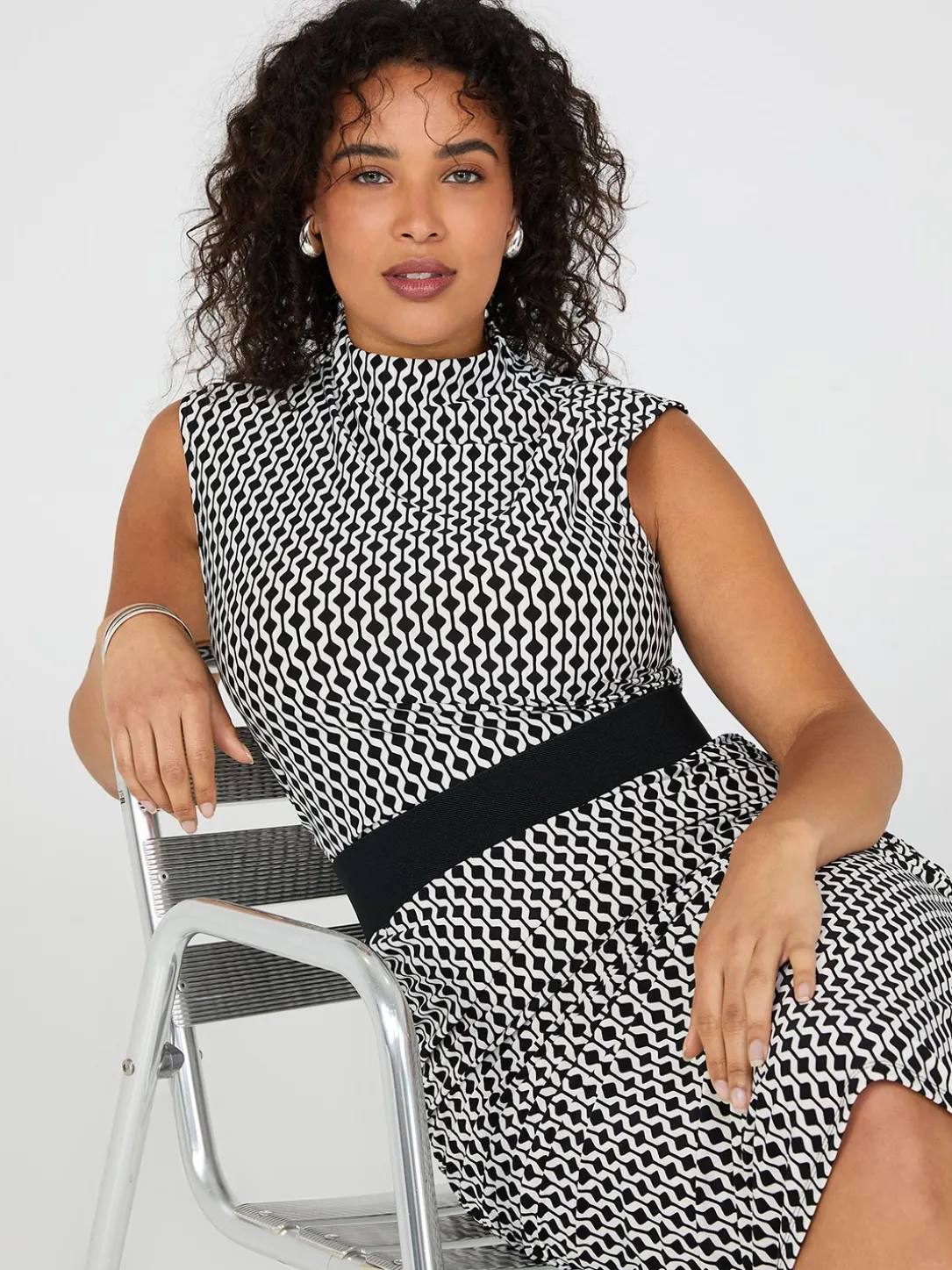 Geo Print Gathered Column Dress