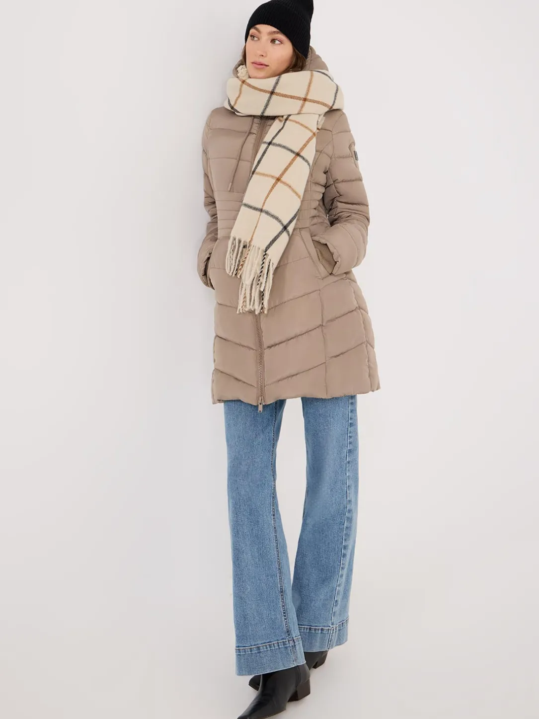 Mid-Length Hooded Puffer