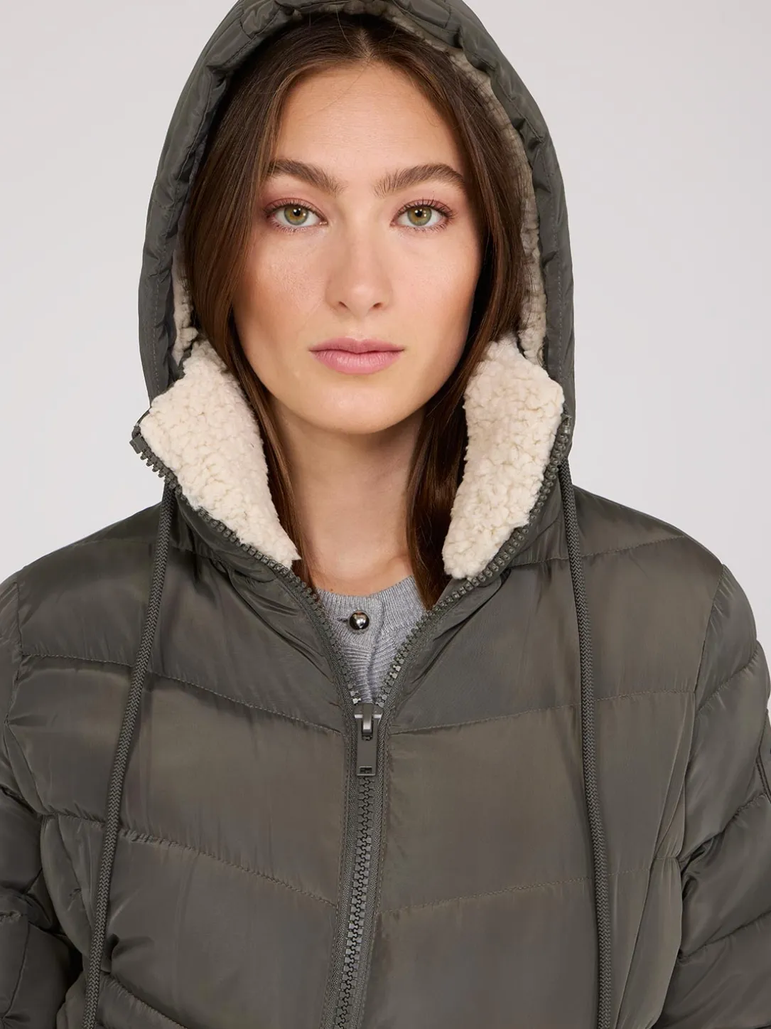 Mid-Length Hooded Puffer