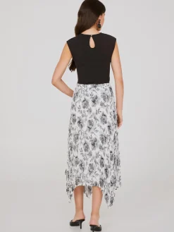 Printed Asymmetrical Hem Chiffon Skirt