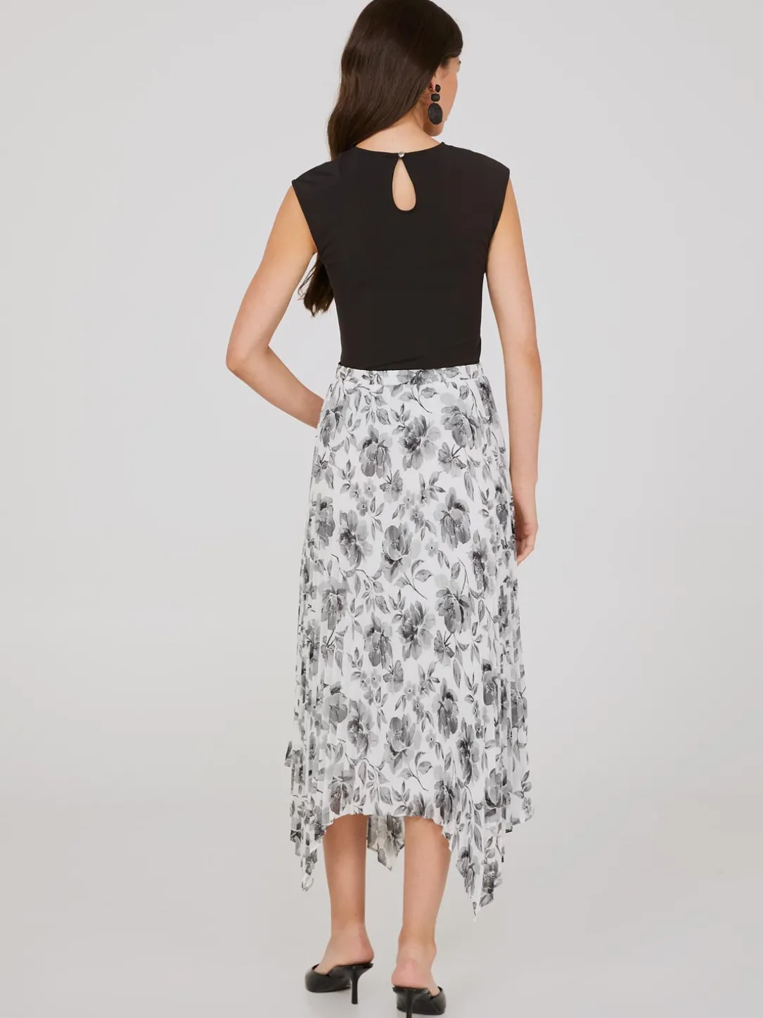 Printed Asymmetrical Hem Chiffon Skirt