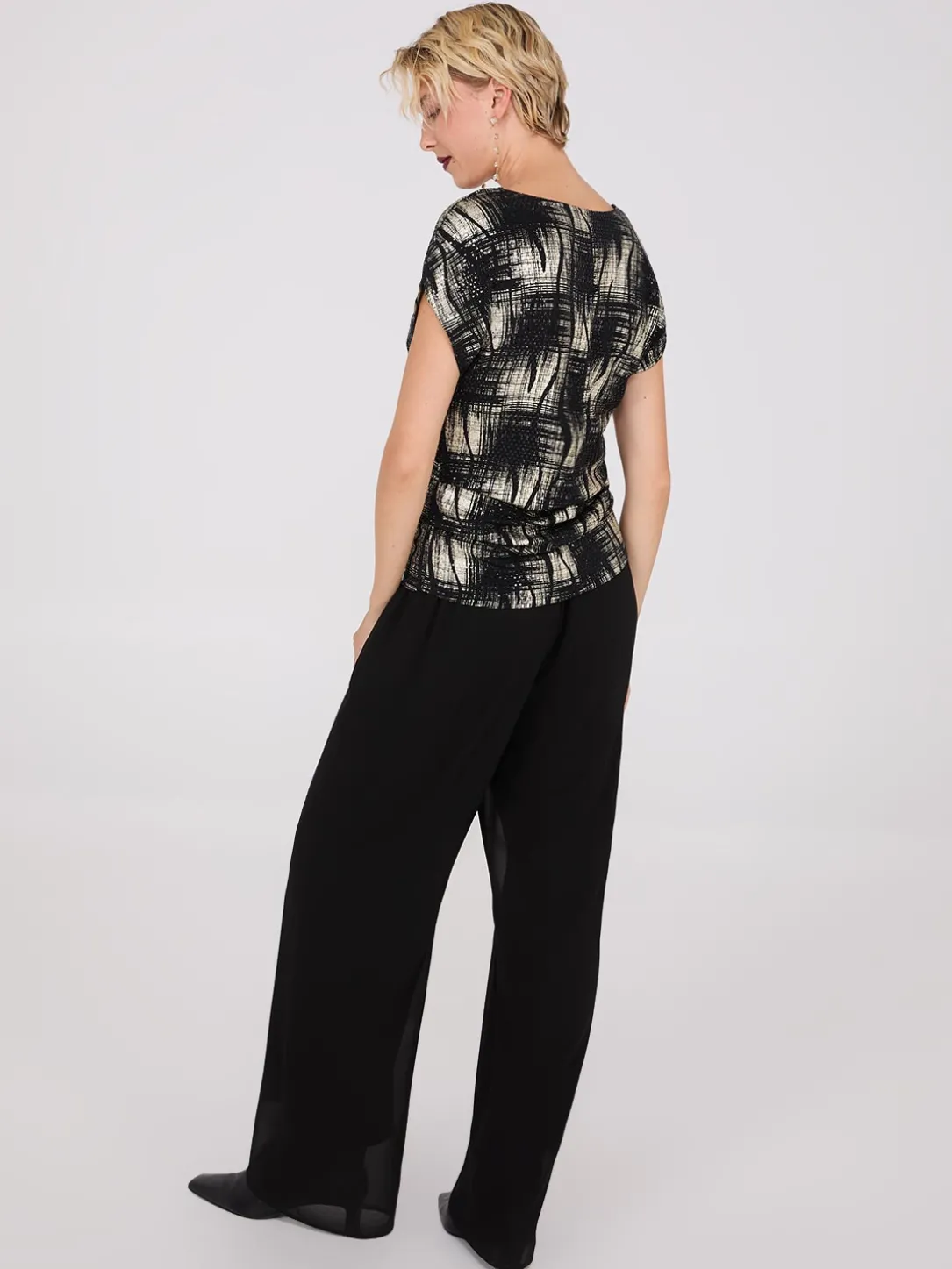 Sequin Abstract Print Short Sleeve Top