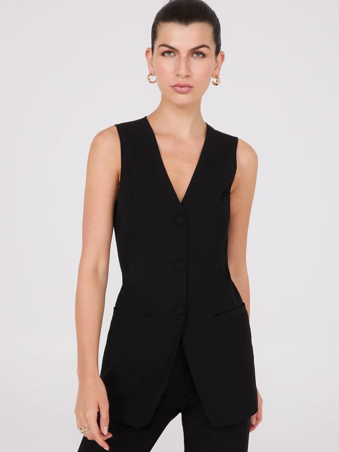 Sleeveless 3-Button Blazer