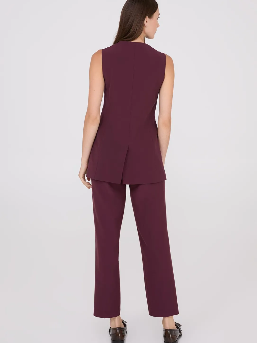 Sleeveless 3-Button Blazer