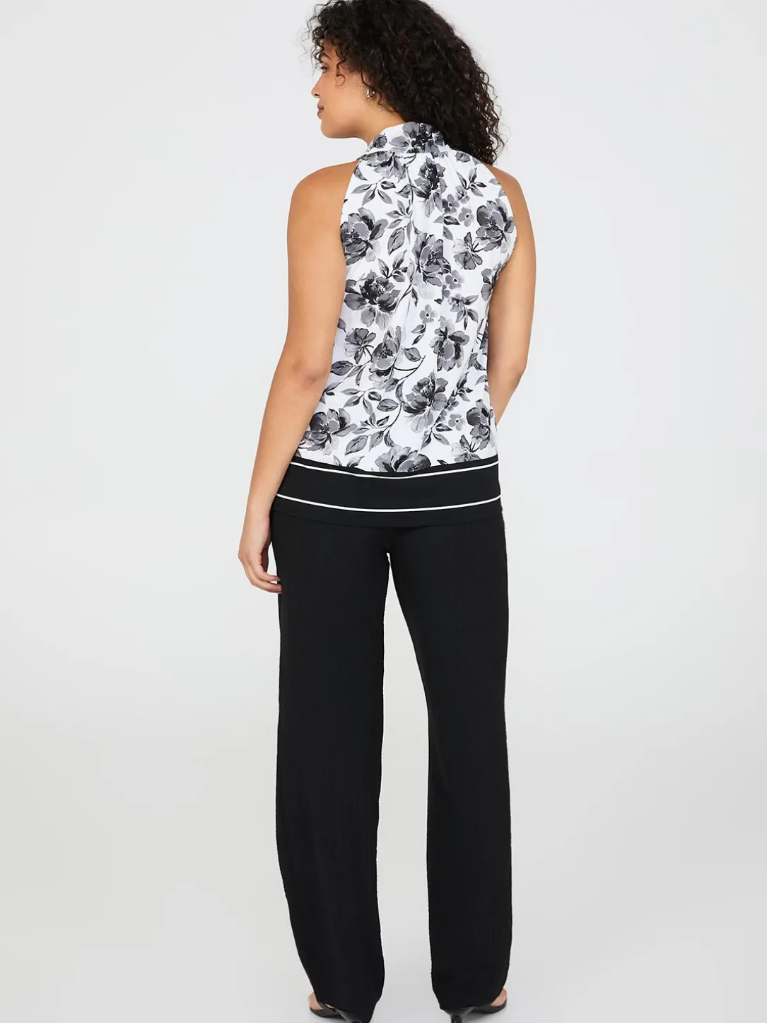 Sleeveless Floral Print Halter Back Top