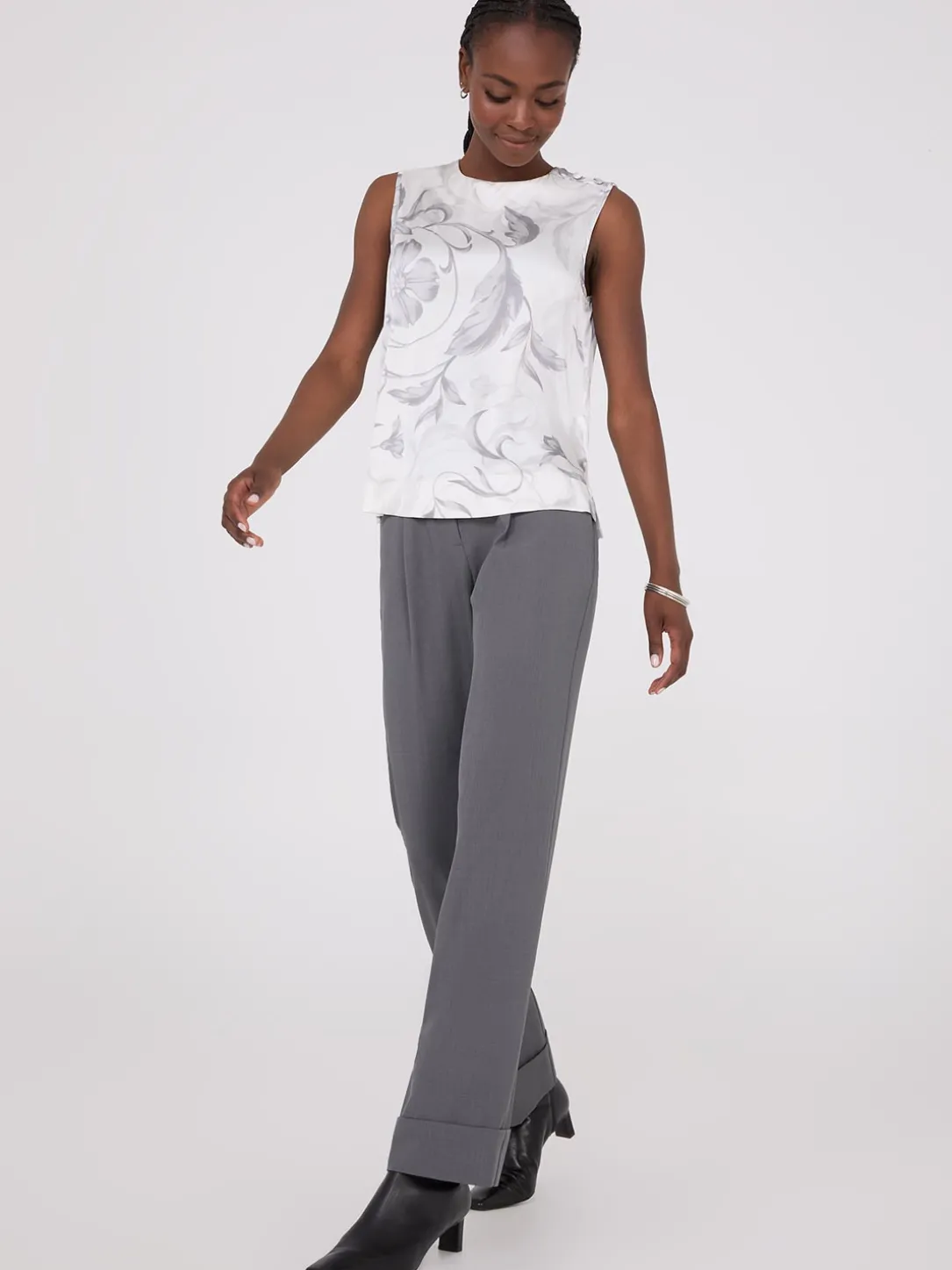 Sleeveless Floral Print Satin Top With Button Details