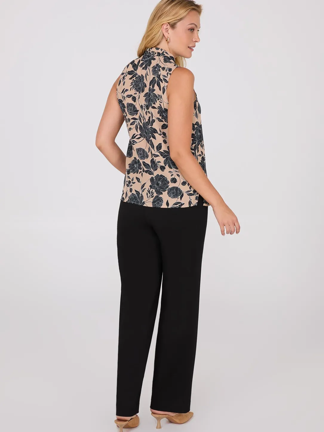 Sleeveless Floral Print V-Neck Blouse