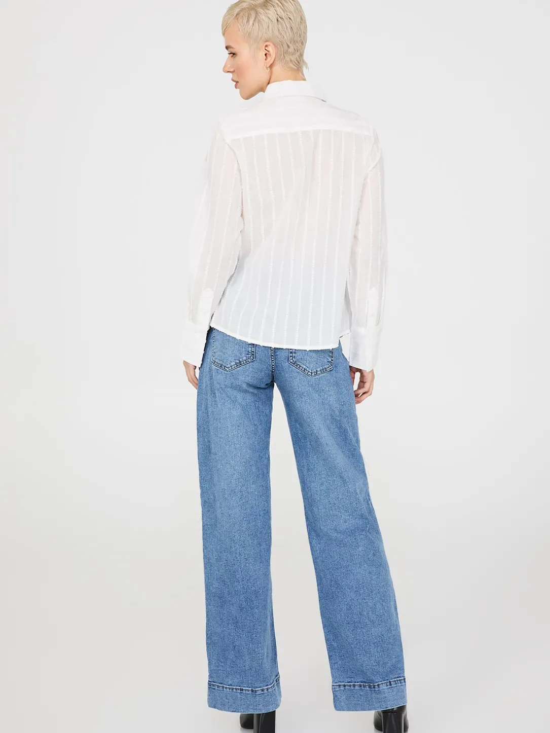 Textured Long Sleeve Button-Front Blouse