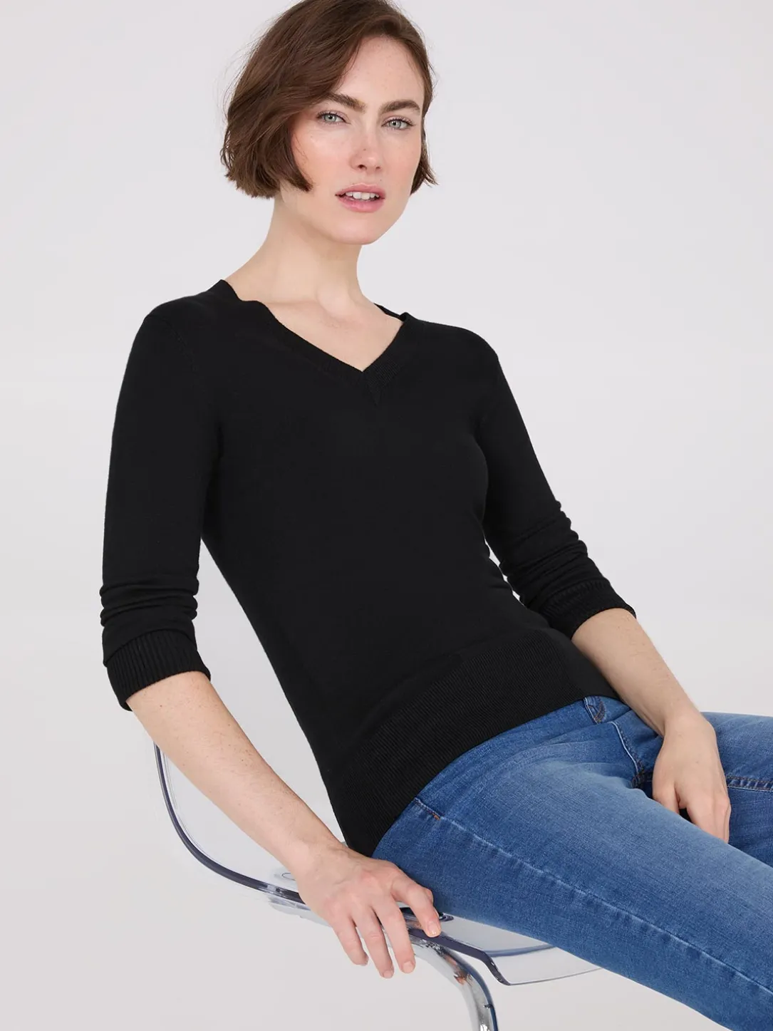 V-Neck Long Sleeve Sweater With Ribbed Details