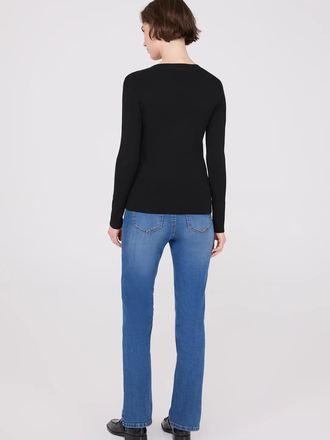 V-Neck Long Sleeve Sweater With Ribbed Details