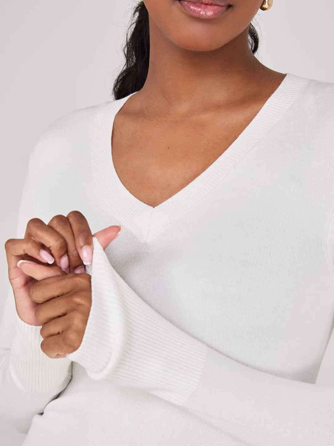 V-Neck Long Sleeve Sweater With Ribbed Details